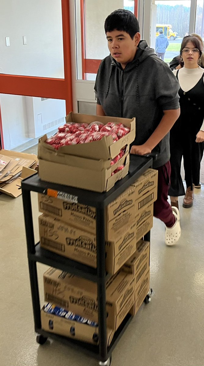 Thank you to <a href="/BreakfastCanada/">Breakfast Club of Canada</a>  for their amazing support of food programming in Coast Mountains School District. Nourishing learners every day with a variety of healthy food options. #SD82 #BeIntentional