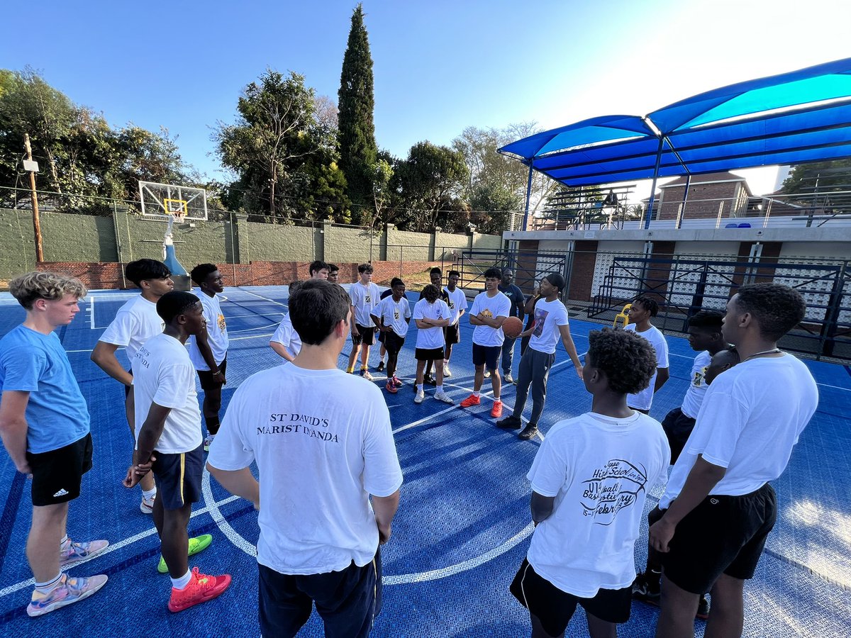 Thank you Malaika Gantsho, basketball captain and head of school- class of 2019 for coming through to our practice and sharing a few words of acknowledgment and motivation to the boys.
#GiveBack #InandaCares #InandaHoops