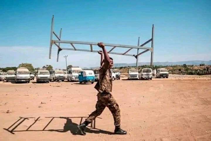 LukasDani45's tweet photo. #ArmTDF 
Stop  looting 
Stop childrens and womens suffering 
Stop looters like 👇 https://t.co/1SzTQDUjfu