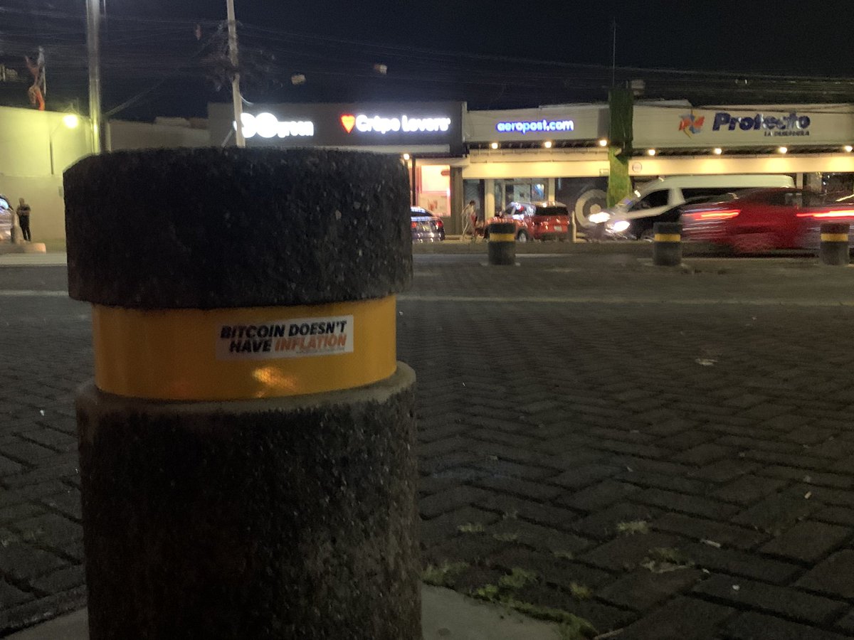 satstore7's tweet photo. @wowbitcoinrocks mission completed people stopped asking what was exactly inflation… took the time to explain.. let's go #btc https://t.co/NTMUMwjeyo