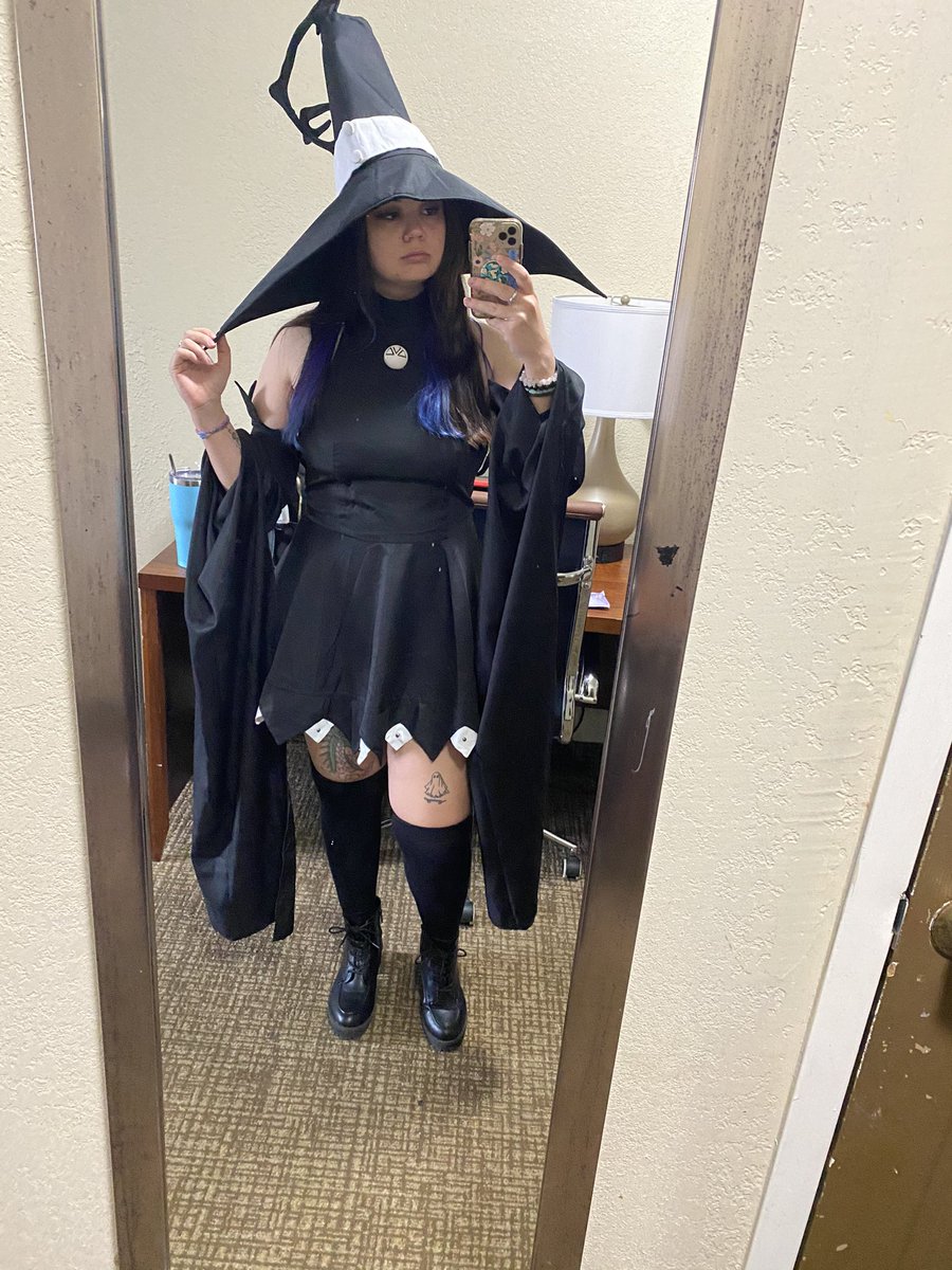 bridgesh98's tweet photo. AWA 💜🦉 https://t.co/3X8xN2FXPH