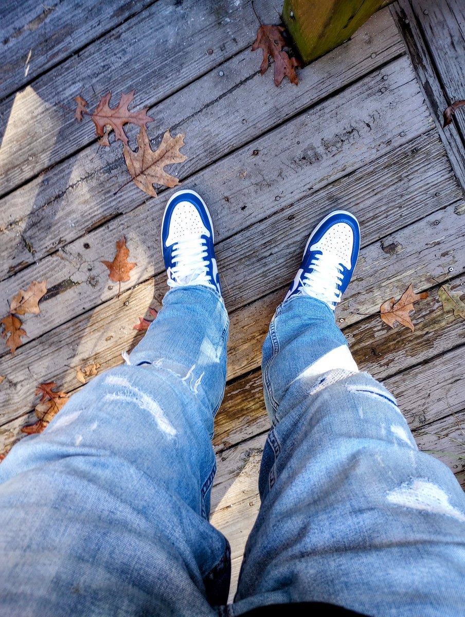 sneakersinthe60's tweet photo. 2016 Jordan 1 "Storm Blue" π¦π¦
#kotd #yoursneakersaredope #wearyourshoes #SNKRS #jordan1 #OGcolorway #stormblue @Jumpman23 @nikestore https://t.co/TOae9cffY0