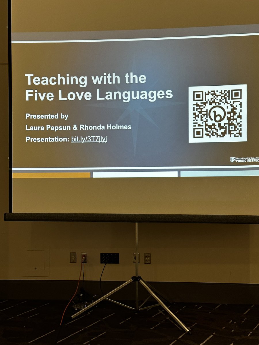 holmes_rhonda's tweet photo. My thought… “Our teachers are in it for the outcome ➡️ student success, increase their income 💵.” #Nostringsattached #AIM22 #teacheredition is in full swing!! https://t.co/blSGts2gXb