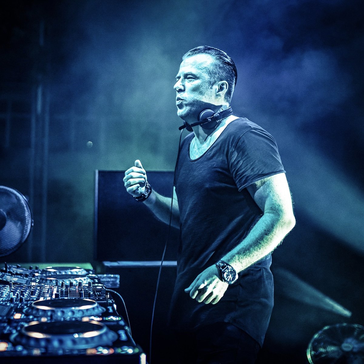 Techno master Jay Lumen is bringing the beats to NOIR 🎧
 
🎟️ inktickets.com 
🗓️ Saturday November 12
📍 NOIR