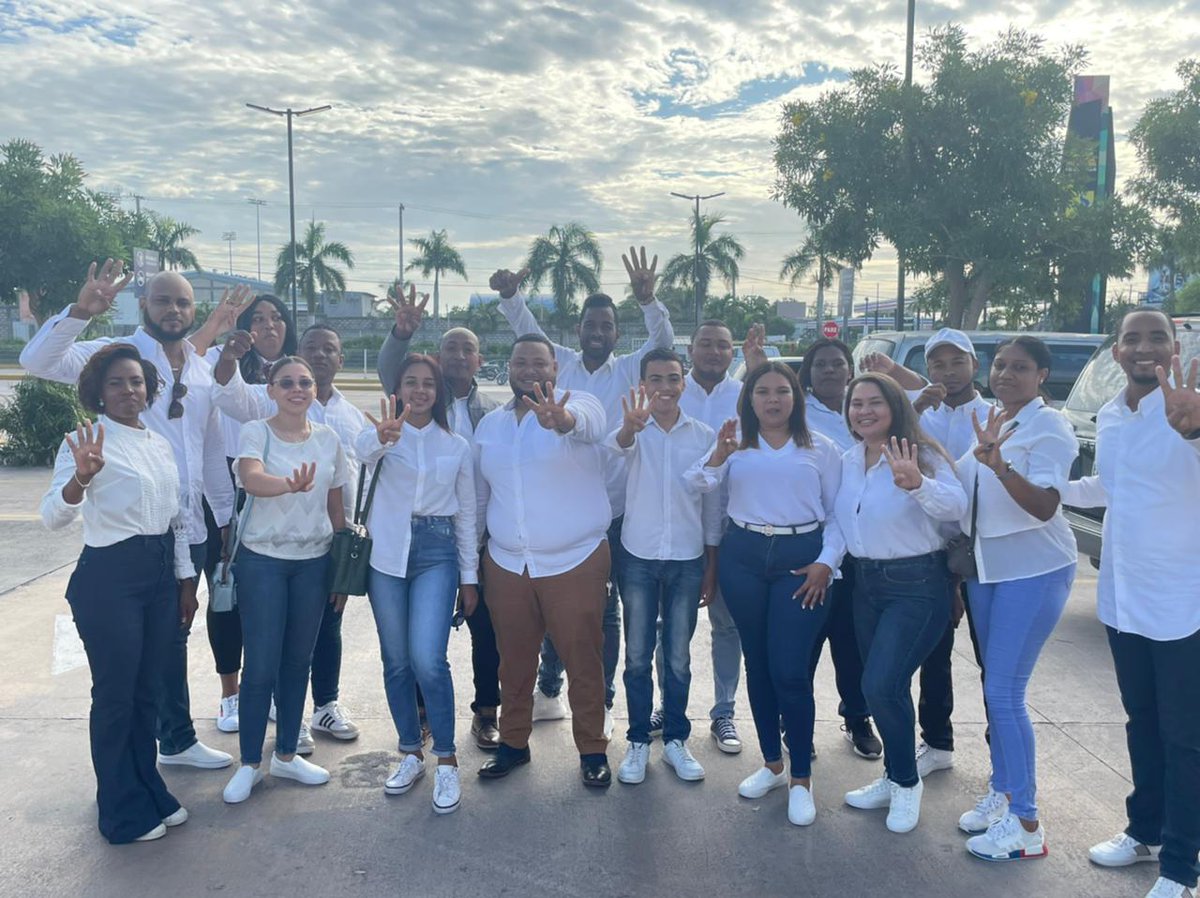 Luiyioleo's tweet photo. @JRM_OFICIALRD  #AsambleaJrm #ContigoSomosMejores #JuvetudPrm 

La Romana presente 💪 https://t.co/38nBbdVjlH