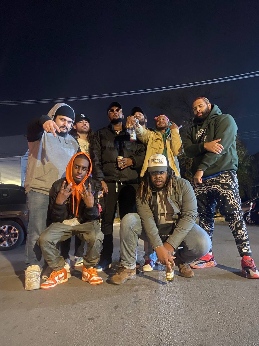 LBSUPREMEG's tweet photo. @MusicKTP 2022 4th Quarter Run #Chicago #rap #hiphop https://t.co/6r4iV9jqUQ