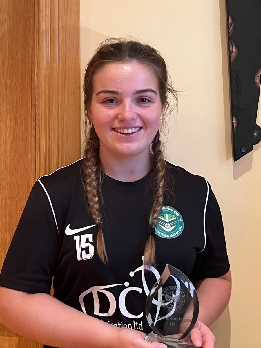Big congratulations to <a href="/TYpreswex/">PresWex TY</a> student Emma Cullen who won the Spirit of the WNL Award at the <a href="/bray_guafc_wnl/">Bray Wanderers FC Womens Academy</a> awards ceremony. #PresWex 👏🏼⚽️
