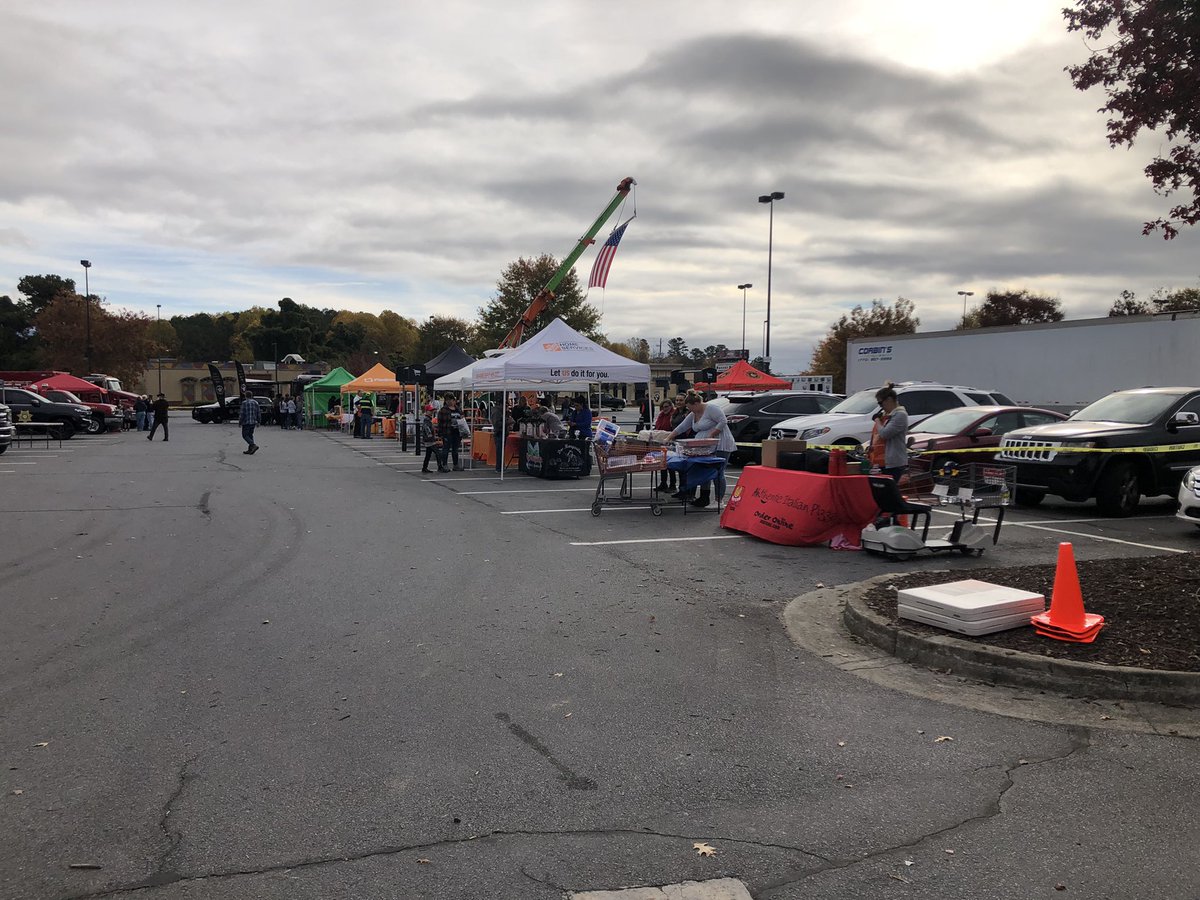 Robin Leonard tweet media