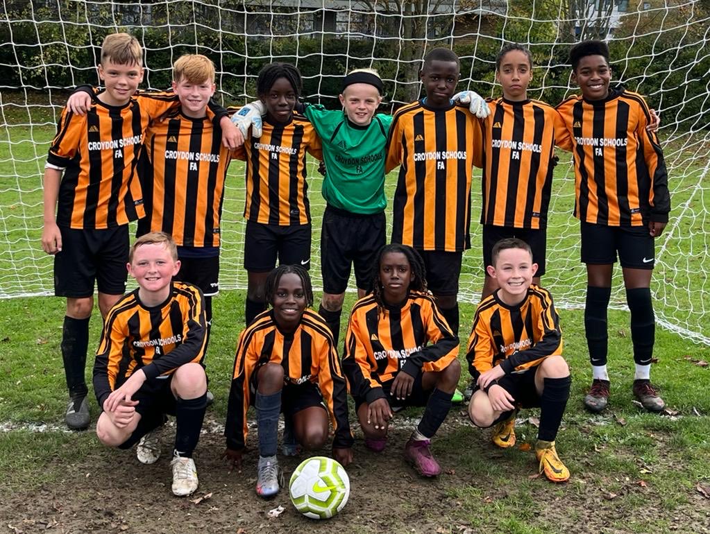 First competitive game for Croydon u11s. Started slowly going 2-0 down to a strong Canterbury side in the cup. Came back to win 6-2 with a spirited display. Well done boys 👏👏 ⁦@fionalfc10⁩ ⁦⁦@richardsarge⁩