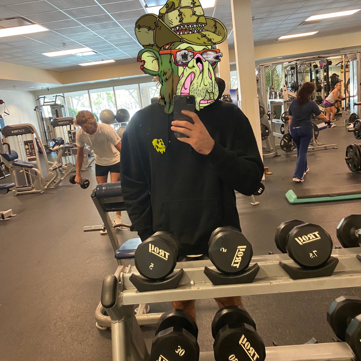 0xSimon's tweet photo. Simy says gm from the gym, what do you say back https://t.co/YDjUOyDgSL