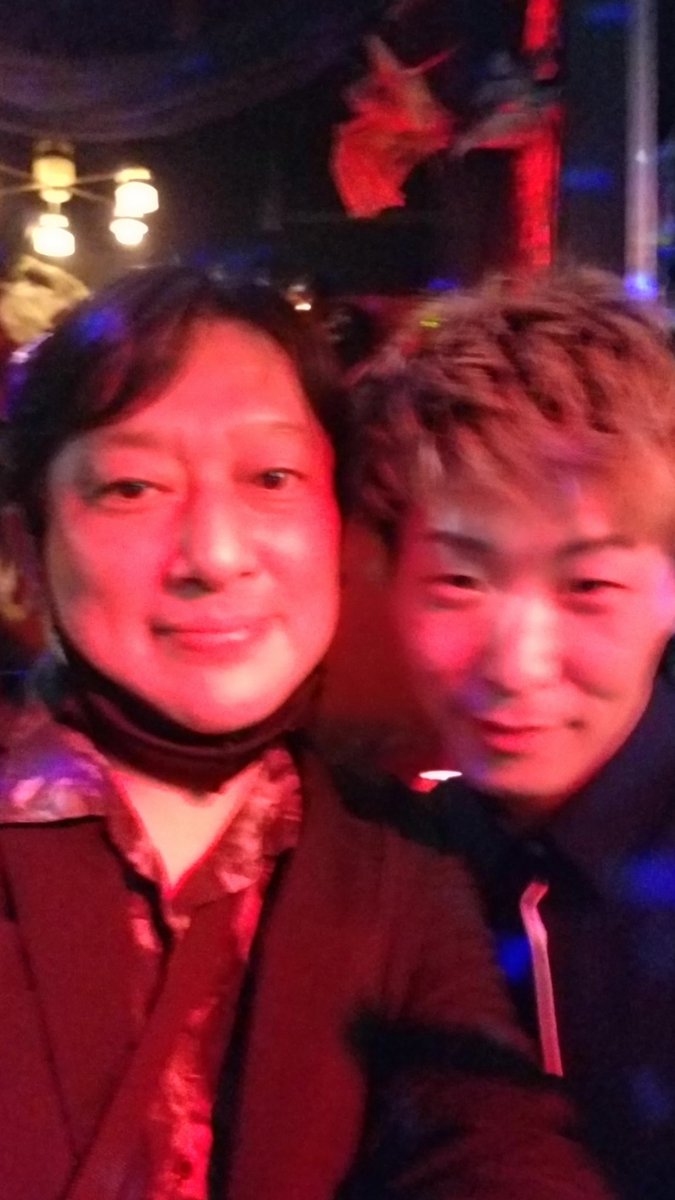 ato_nawa's tweet photo. ○○三姉妹
フライング・ゲットだぜ！
#TransEmotion https://t.co/iisJU99n4a