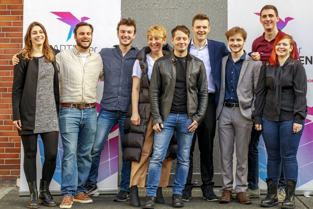 PdH | Partei der Humanisten (@pdh_eu) on Twitter photo We proudly present: der Bundesvorstand inkl. der 4 neu Gewählten:
v.l.n.r.:
@humanisten_ria
<a href="/DrAndreasS/">Dr. Andreas S.</a> @humanisten_vw <a href="/FeuerrotesV/">eiskaltes Schwänzchen</a> <a href="/DominicRessel/">Dominic Ressel</a> <a href="/Lassevtbg/">Lasse</a> @HenningSylla <a href="/RG_PdH/">Richard G. 🧬🚀❤️🔥</a> <a href="/JosieKeller__/">Josephine Keller</a>
Nicht dabei sind heute:
<a href="/MarschkeSonja/">Sonja Marschke</a> <a href="/swiedenmann22/">Stephan Wiedenmann</a>
<a href="/DavidKaufmann17/">David Kaufmann</a>
@TimBuening We proudly present: der Bundesvorstand inkl. der 4 neu Gewählten:
v.l.n.r.:
@humanisten_ria
<a href="/DrAndreasS/">Dr. Andreas S.</a> @humanisten_vw <a href="/FeuerrotesV/">eiskaltes Schwänzchen</a> <a href="/DominicRessel/">Dominic Ressel</a> <a href="/Lassevtbg/">Lasse</a> @HenningSylla <a href="/RG_PdH/">Richard G. 🧬🚀❤️🔥</a> <a href="/JosieKeller__/">Josephine Keller</a>
Nicht dabei sind heute:
<a href="/MarschkeSonja/">Sonja Marschke</a> <a href="/swiedenmann22/">Stephan Wiedenmann</a>
<a href="/DavidKaufmann17/">David Kaufmann</a>
@TimBuening