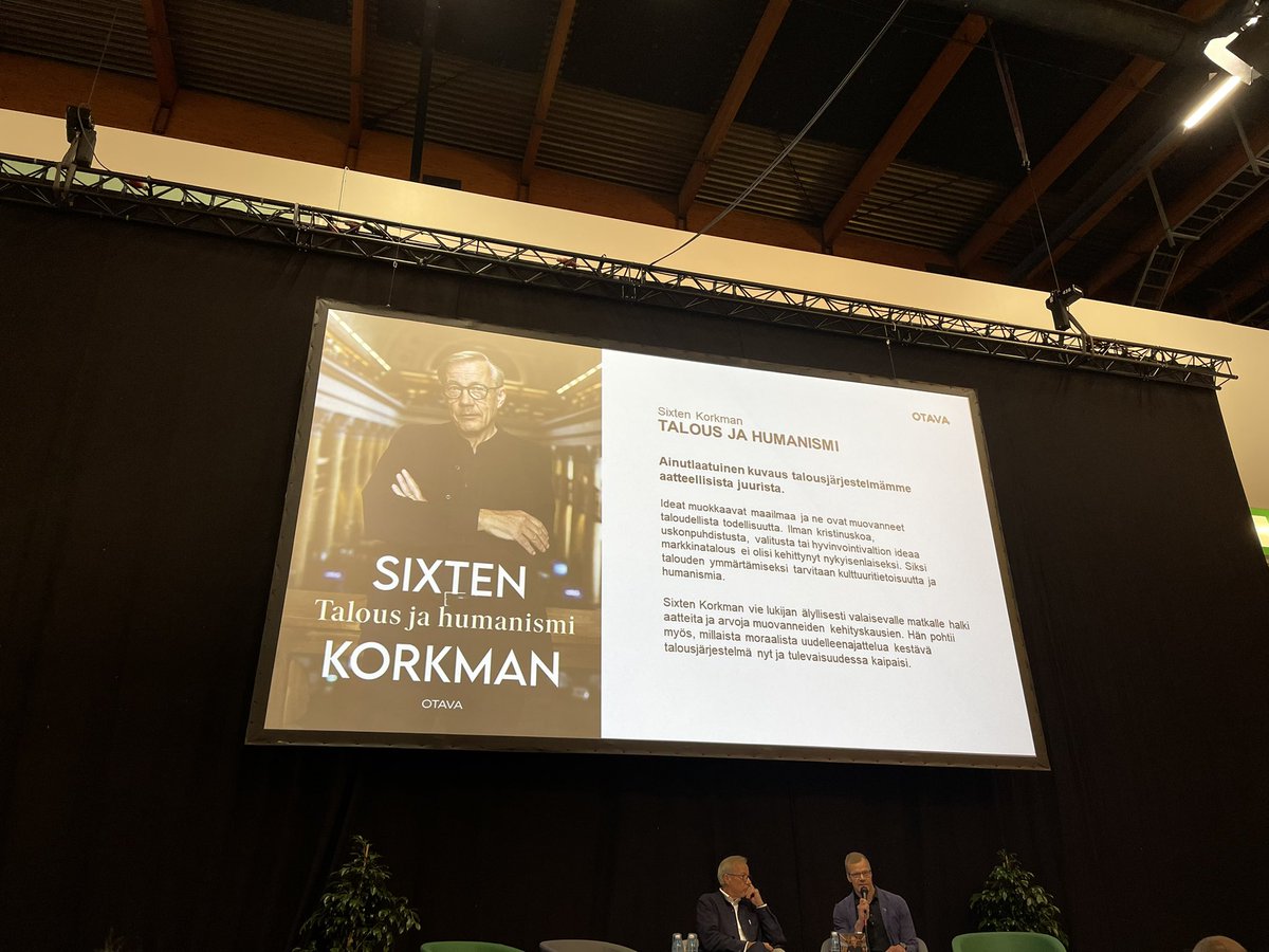 Nämä ja vielä Hotakaisen uusin löytyi #kirjamessut2022 Lopuksi Korkmanin viisaita ajatuksia. ”Meidän tulee pitää huolta lapsista ja nuorista, (vaikka kipeitä leikkauksia täytyy tehdä).”