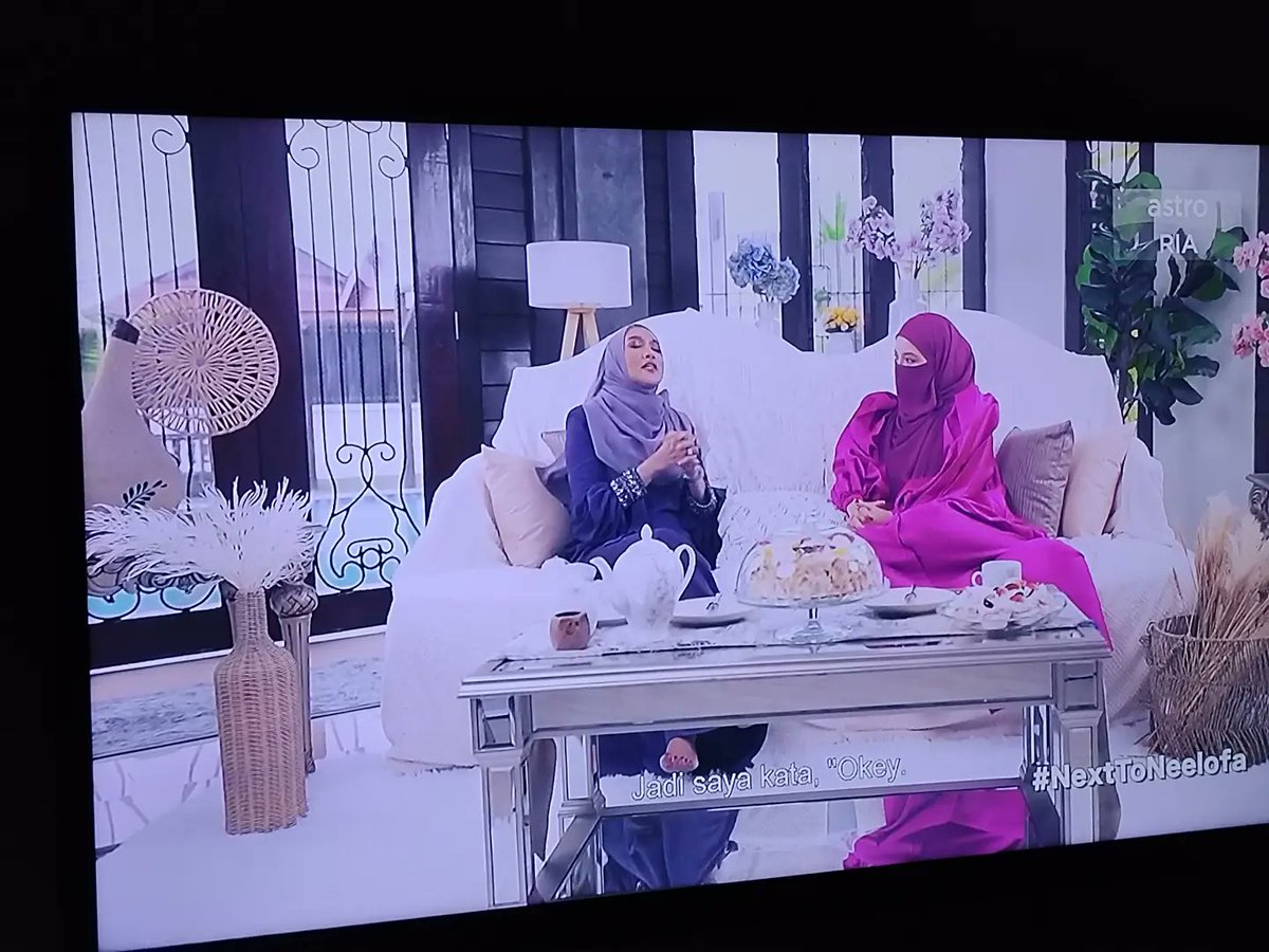 Ietahcute88's tweet photo. Episode kedua.episode yg ditunggu-tunggu.penuh dgn kesedihan berdasarkan pengalaman kehidupan seorang insan&wanita tabah seperti kak Ziana Zain.Babylove @Neelofa turut bersedih dgn ape yg terjadi.Betapa tabah nyer kak ZZ meneruskan kehidupan..sedihnyer
😭😭😭 #NextToNeelofa https://t.co/hm1zRfa3KF