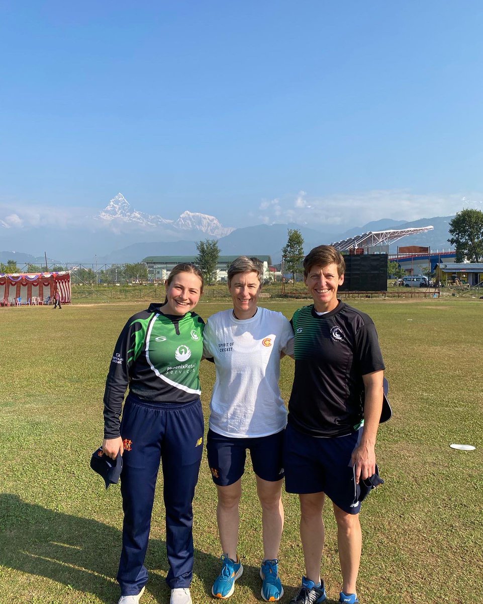 Berkshire players past &amp; present in Nepal 💚🏏<a href="/SCT_Tails/">Claire Taylor</a>