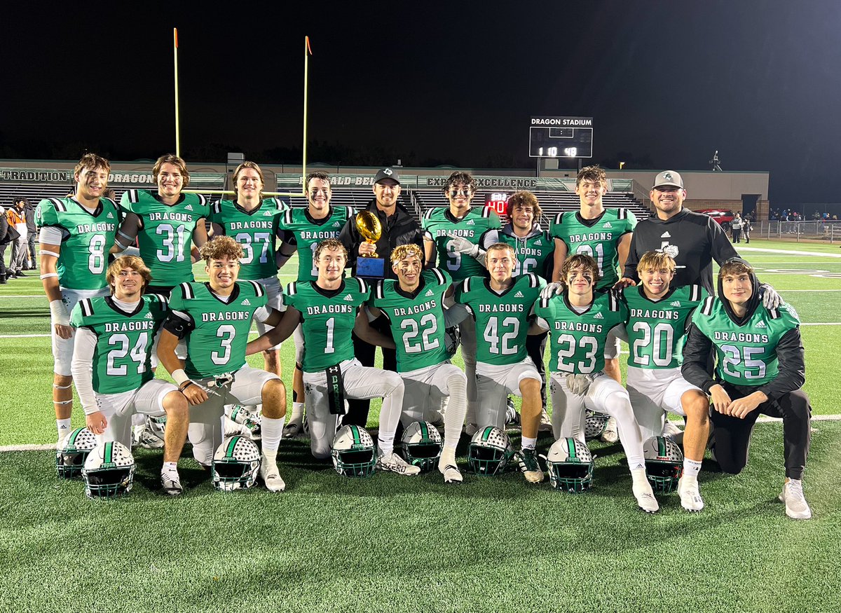 BrianSides12's tweet photo. District Champs! Proud of this team and proud to be a Dragon!! #sticksandpicks https://t.co/88tNf4MqLg