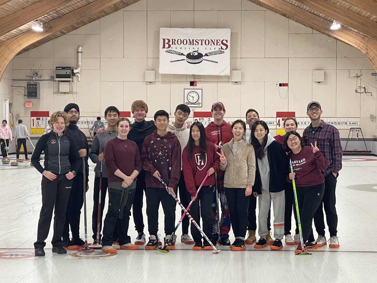 harvardcurling's tweet image. Harvard Curling’s recruiting class (well, mostly)
Broomstones spiel incoming…
#learntocurl