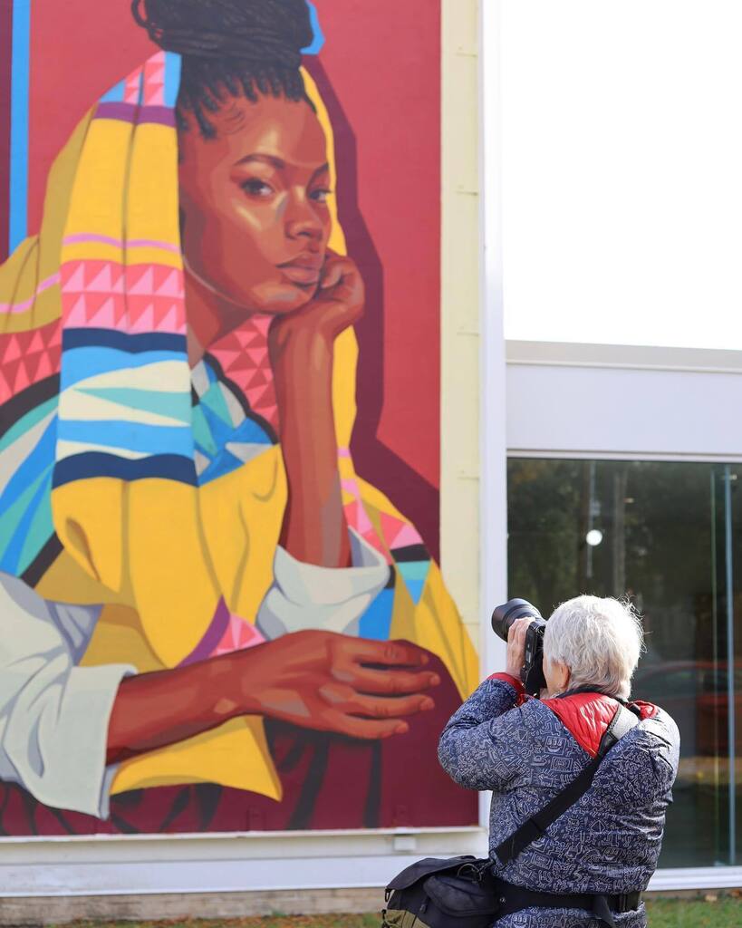 We were so happy to see our dear friend @marthacoopergram this week in Rochester. She was in town for Martha Cooper: Art and Everyday Life on Thursday evening at <a href="/eastmanmuseum/">EastmanMuseum</a>, part of their Wish You Were Here series.

On Friday before flying out, our c… instagr.am/p/CkTRmHqumFn/