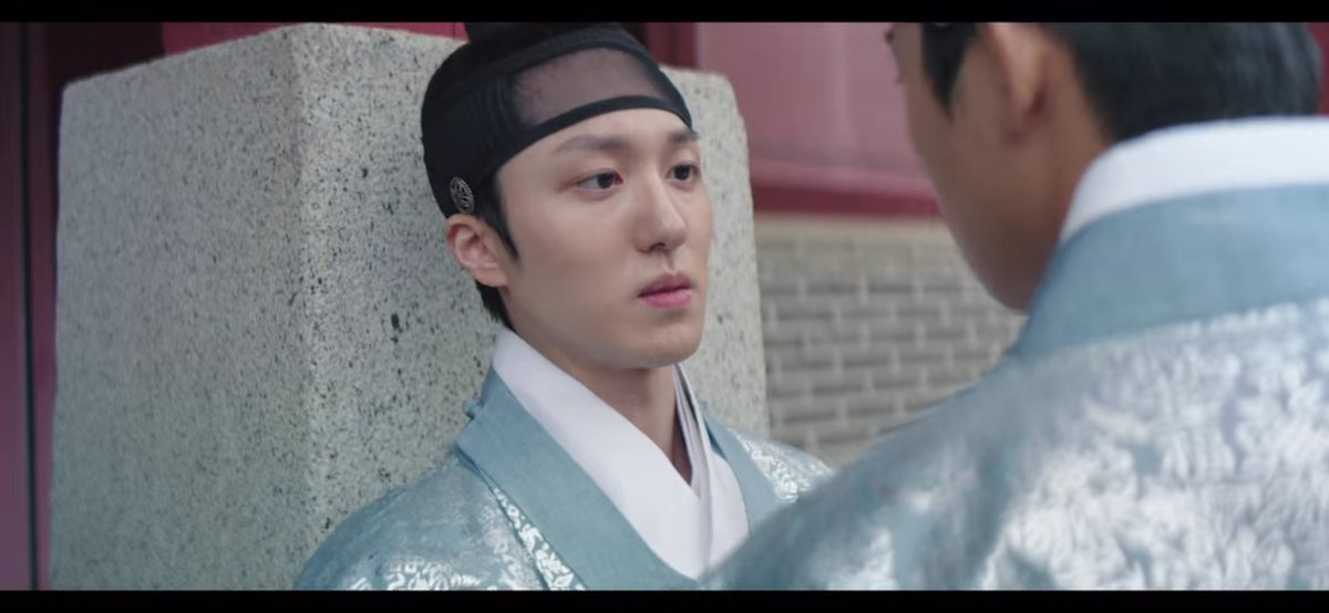 kdramatreats's tweet photo. The characters that never fail to make my blood boils 

#UnderTheQueensUmbrella #UnderTheQueensUmbrellaEp5 https://t.co/CYLjfL2CU6