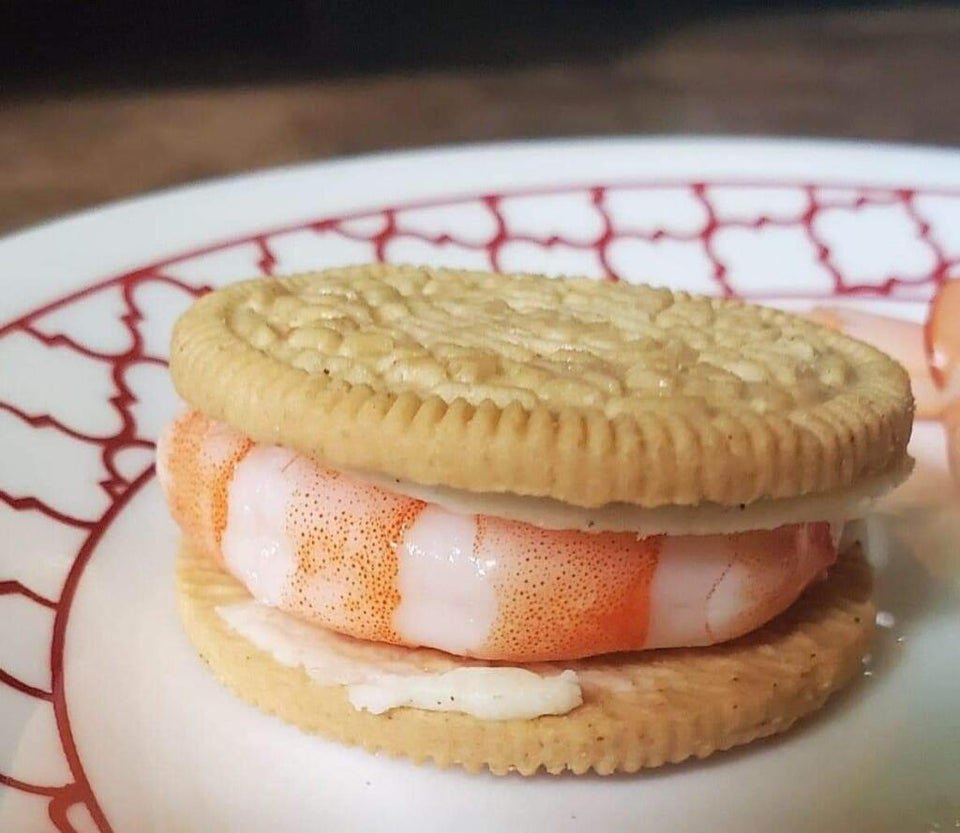 messedupfoods's tweet image. shrimp oreo