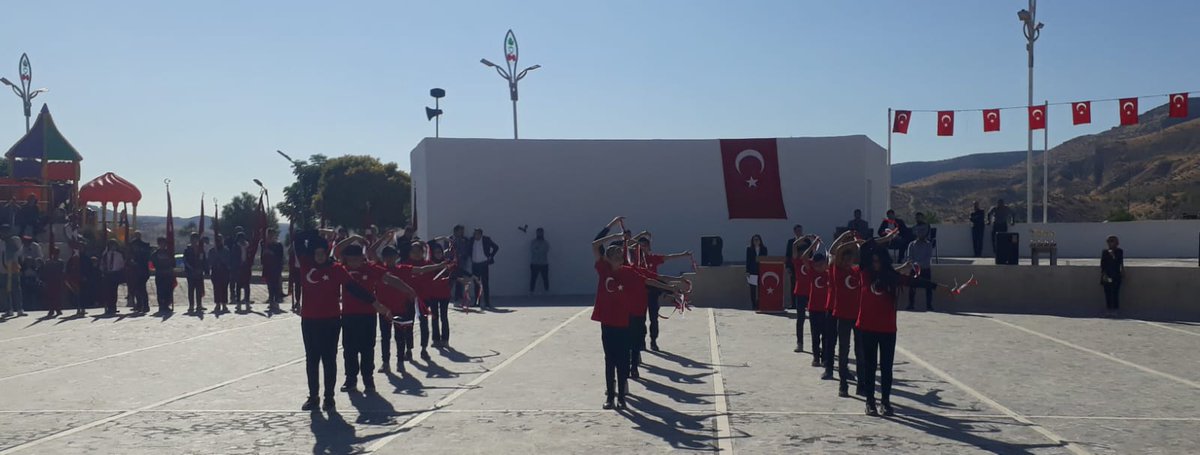 ahmetdemirokulu's tweet photo. Cumhuriyetin 99. yıl dönümü kutlu olsun.
@mardinilmem 
@Yesillimem1 
@Murat69_Demir 
@haciavlanmaz
@sinan_ctn 
@Hidirbekdas https://t.co/yNrefUVbG7