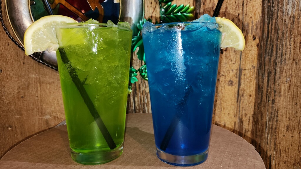 sbcantina's tweet photo. Go Green! Go Blue! Whichever one you choose, we have a drink for you! Join us at Sagebrush Fenton on Saturday, Oct. 29 at 7:30 pm when Michigan faces Michigan State and enjoy a delicious Sparty or Wolverine Long Island while you cheer on your team! https://t.co/FLRlQsEewx
