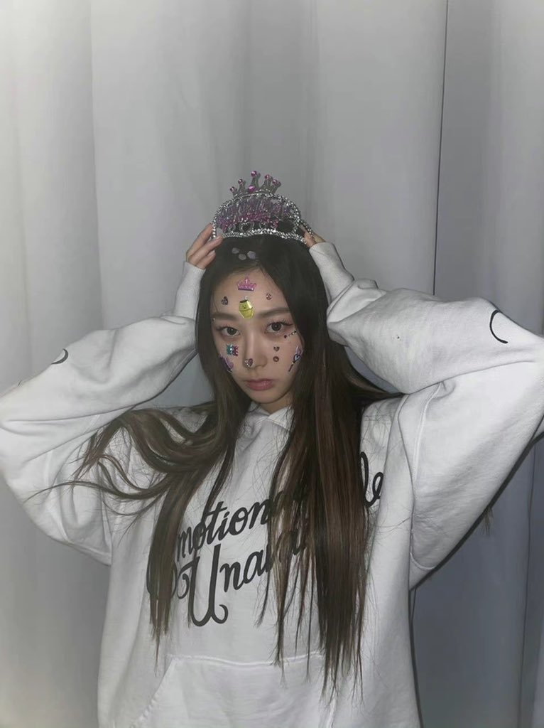 brningselle's tweet photo. Happy Birthday Giselle!

22GETHER WITH GISELLE 
#22Moonshine_AeriDay
#오이_지젤생일_아인교 https://t.co/gpnKZ1iNWz
