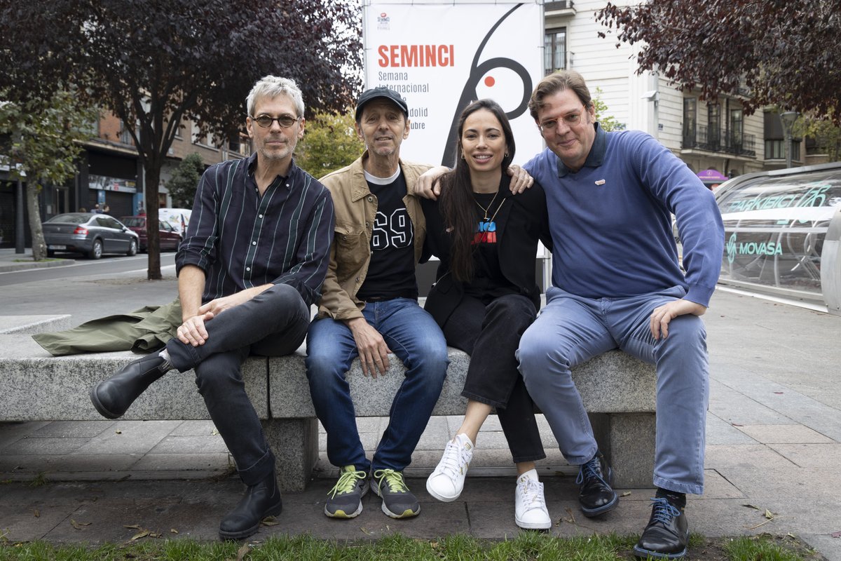 📅Hoy
El Festival proyectará el documental «Tequila, Sexo, Drogas y Rock and Roll», dirigido por Álvaro Longoria sobre la mítica banda de rock

👉Ya están por aquí Alejo Stivel, Ariel Rot, Anna Saura y Álvaro Longoria.