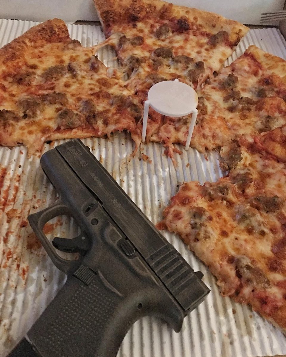 The_Wood95's tweet photo. Chicago style pizza https://t.co/xRrRRNgQEc
