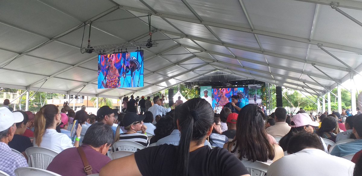 ColHomework's tweet photo. #AtlanticoTienesLaPalabra 
La ONG AgloJoven Atlántico hace presencia en los diálogos vinculantes territoriales,  hoy en la ciudad de #Barranquilla
@AGloJoven_co @AGloJoven https://t.co/apkyt9i7na