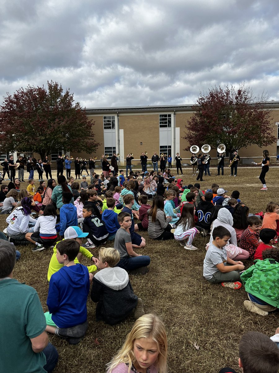 AtleeBand's tweet photo. We had so much fun at @PCPanthers and Cool Spring ES for the 4th and 5th grade students! Thanks for having us share the gift of music!  #weareatlee https://t.co/SnM4efDkZs