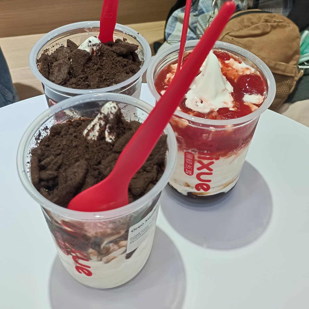 tawovn's tweet photo. @FFOODFESS Mango sundae
Strawberry lucky sundae
Coffee cookies sundae
Boba sundae
Oreo sundae
Jasmine teanya
Banyak lagi.. https://t.co/DzKNhb2bAn