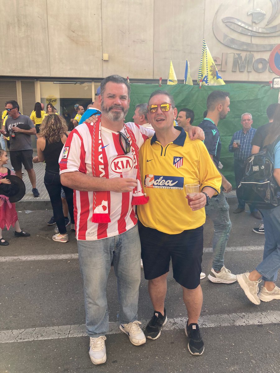 AtletiSiguenza's tweet photo. En la segunda parte Carlos y Raúl animarán como si estuviéramos todos allí y remontaremos el partido

Aúpa @Atleti https://t.co/ePlSG0YgIQ