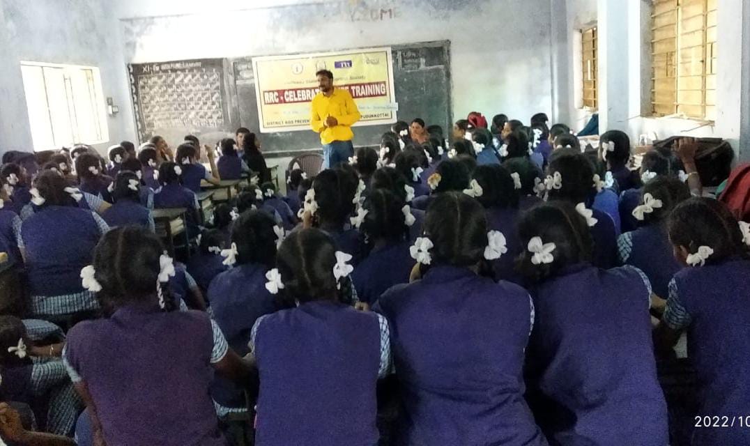 tansacs's tweet photo. HIV/AIDS awareness to the students of Red Ribbon Clubs (RRC) organized by the #DAPCUs of Ramnad , Pudukottai ,Sivagangai &amp; Virudhunagar dists.
#TANSACS 
#Comprehensiveknowledge
@NACOINDIA
@Subramanian_ma
for more info visit
 https://t.co/VA2JCak6Vb https://t.co/4izYBUnWJA