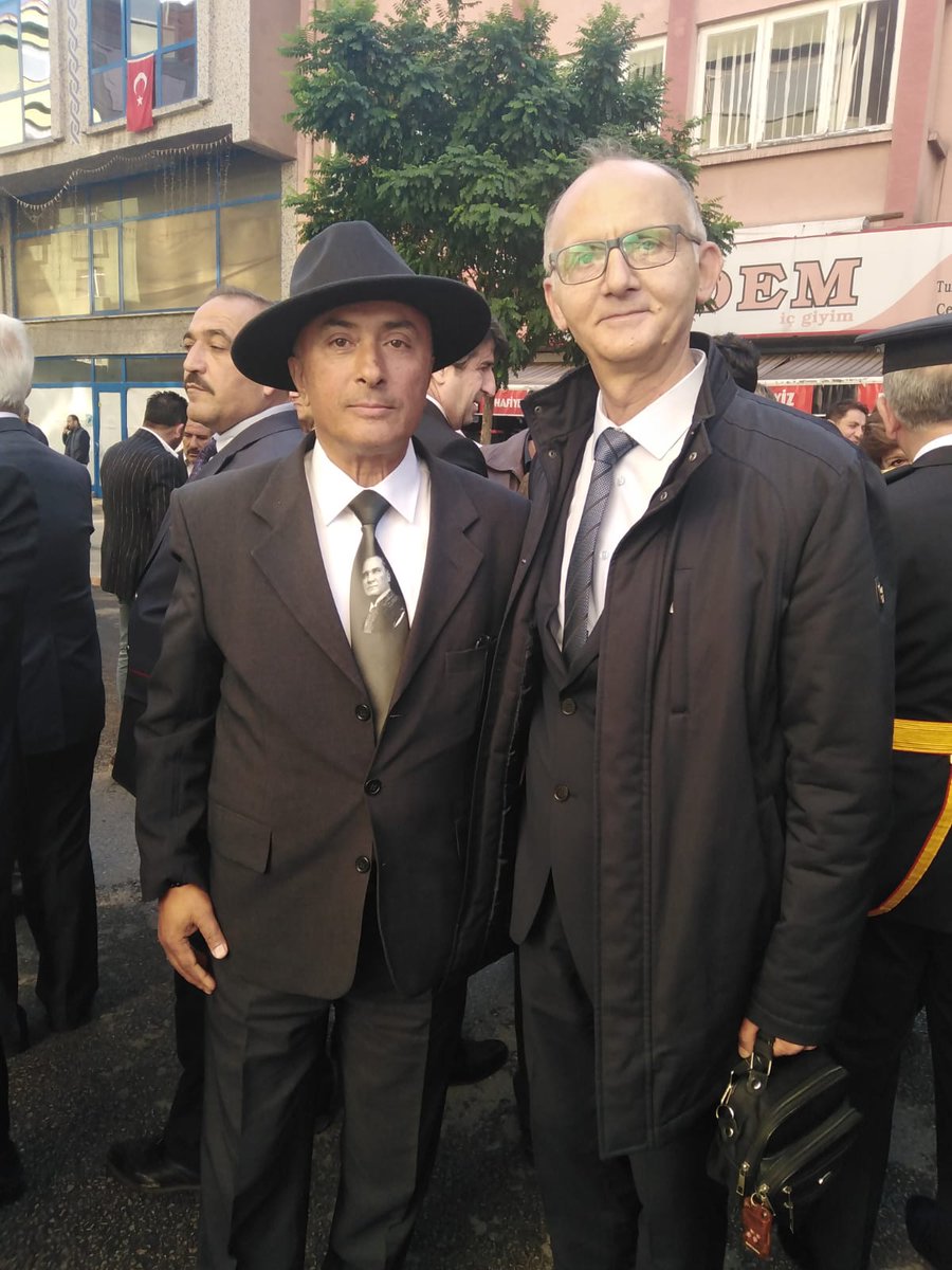 Cumhuriyet Yürüyüşümüz...
Atatürkçü Düşünce Derneği Karabük ve Zafer Partisi Karabük İl Başkanları olarak Cumhuriyete sahip çıkacağız...