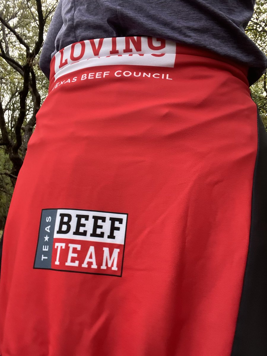 coveredmranch's tweet photo. 7 miles running through town and the park because it’s muddy on our country roads. 👏🏻👏🏻Actually had to wear a light jacket for the first 2 miles because of the cool wind. I choose my clothing to match my dietary requirements 😁🥩#beefteam 
@XOSKINUSA https://t.co/vg80oPN7Rg