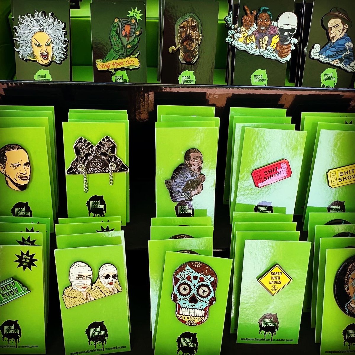 ZombieWalkLB's tweet photo. Visit the #MoodPoison booth at today’s Zombie Walk Halloween Party!  Horror &amp; cult cinema pins, lights, keychains, and more, located on our Horror Vendor Island, on the grass just west of Yard House Restaurant at Rainbow Harbor.  🎃🧟‍♂️ Visit https://t.co/2KZP1k5K7c for info! https://t.co/4T4uEk4pup