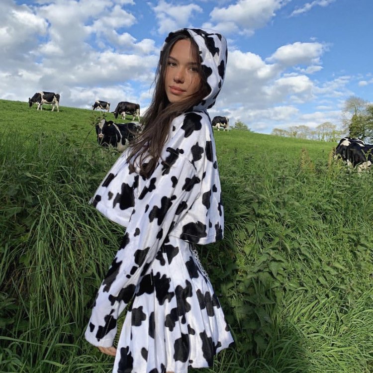 vainillaicex's tweet photo. 🐮› 𝐁𝐢𝐭𝐜𝐡, 𝐈'𝐦 𝐚 𝐜𝐨𝐰 https://t.co/NfsnHmMx1k