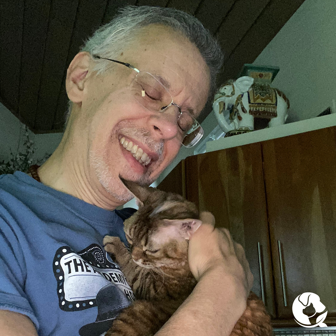 We've been feline good today. 😸

That's because it's National Cat Day! Share with us photos of your lovable cat companions.