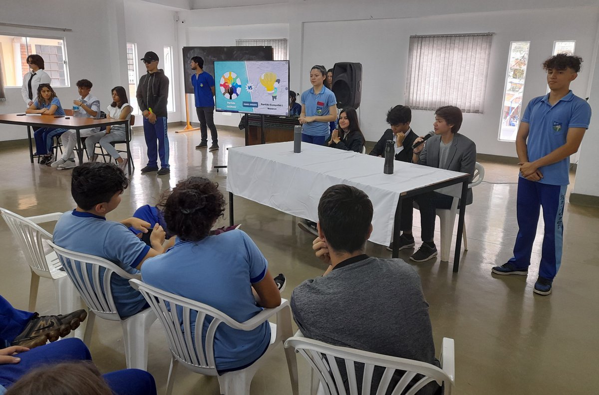 Los estudiantes de primaria y secundaria han presentado productos finales de proyectos que realizan en diversas materias. <a href="/nazaretglobal/">Nazaret Global Ed</a>