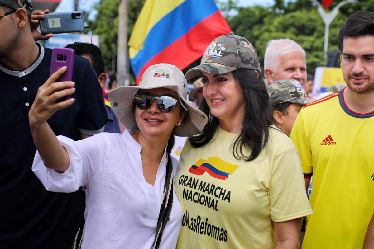 Colombia, más unida que nunca. Nuestra convicción es la fe y nuestra causa es la libertad. #SoyOpositor #SoyCabal 🇨🇴