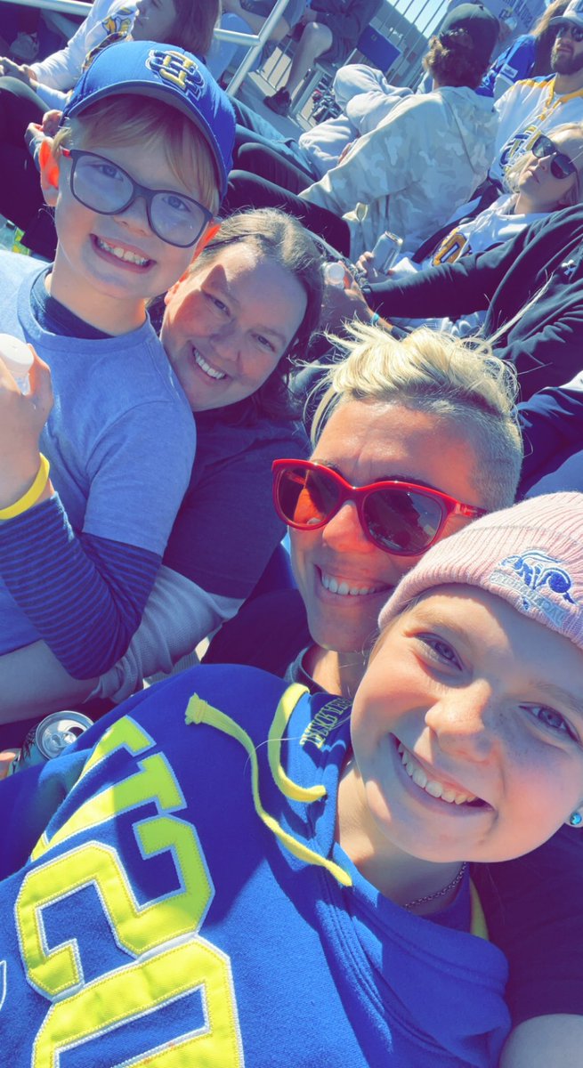 Kellimnstr's tweet photo. Let’s go Jacks! #gojacks #sdstate https://t.co/nrd4Ue3fte