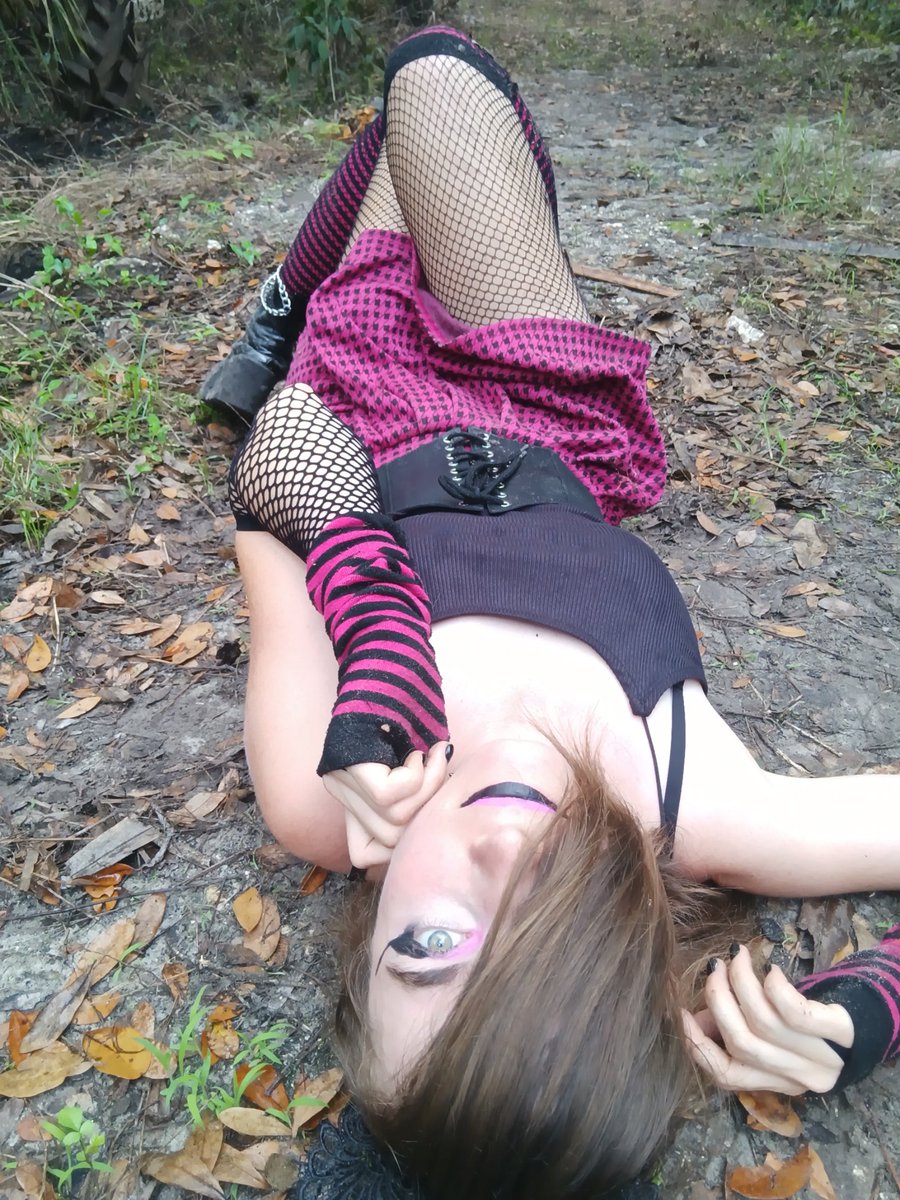 LokiElfGod_1's tweet photo. It's never to late to be who you might have been
#pink #pinkemo #emo #emogirl #emostyle #emohair #emocore #emofashion #scene #scenegirl #alternativegirl
#alternativefashion #alternativestyle #fashionalternative #fashionalt #scenefashion #sceneemo #emoscene #scenequeen #edgy https://t.co/bEZLmEm6Tg