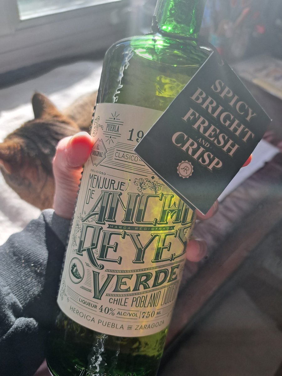 Wellsee's tweet photo. I am very excited about these two new liquerus! Chile poblano and chile ancho. They smell delicious and full of flavor. https://t.co/YNdgJnNVoM