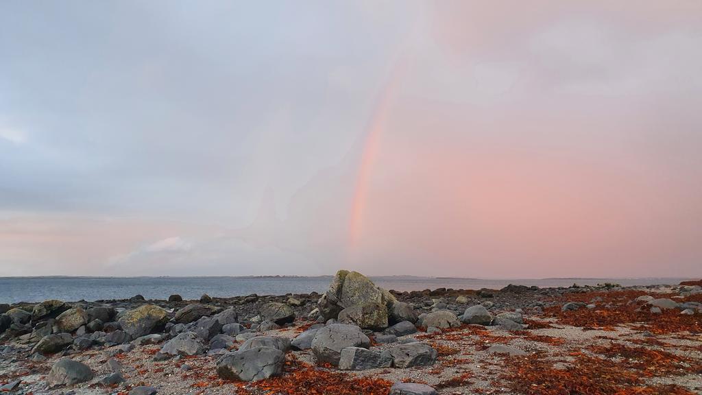 Caption? #Tracht <a href="/wildatlanticway/">Wild Atlantic Way</a> #Rainbow