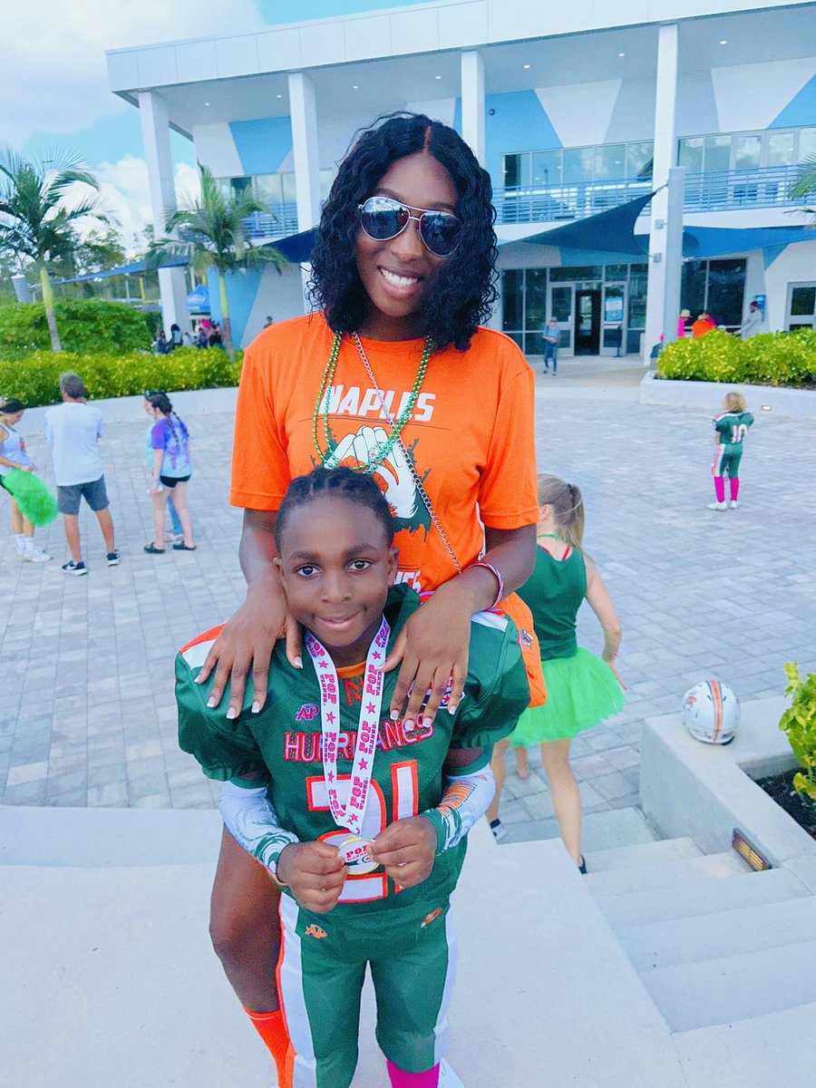 Oh Nothing !! Just a picture with my Champion Son !!! 🧡💚🤍🎉🎉🎉🎉🎉🔥🔥🔥🔥  #Champions #PeaceRiverPopWarner #NaplesHurricanes #WinningTeam #U8Division