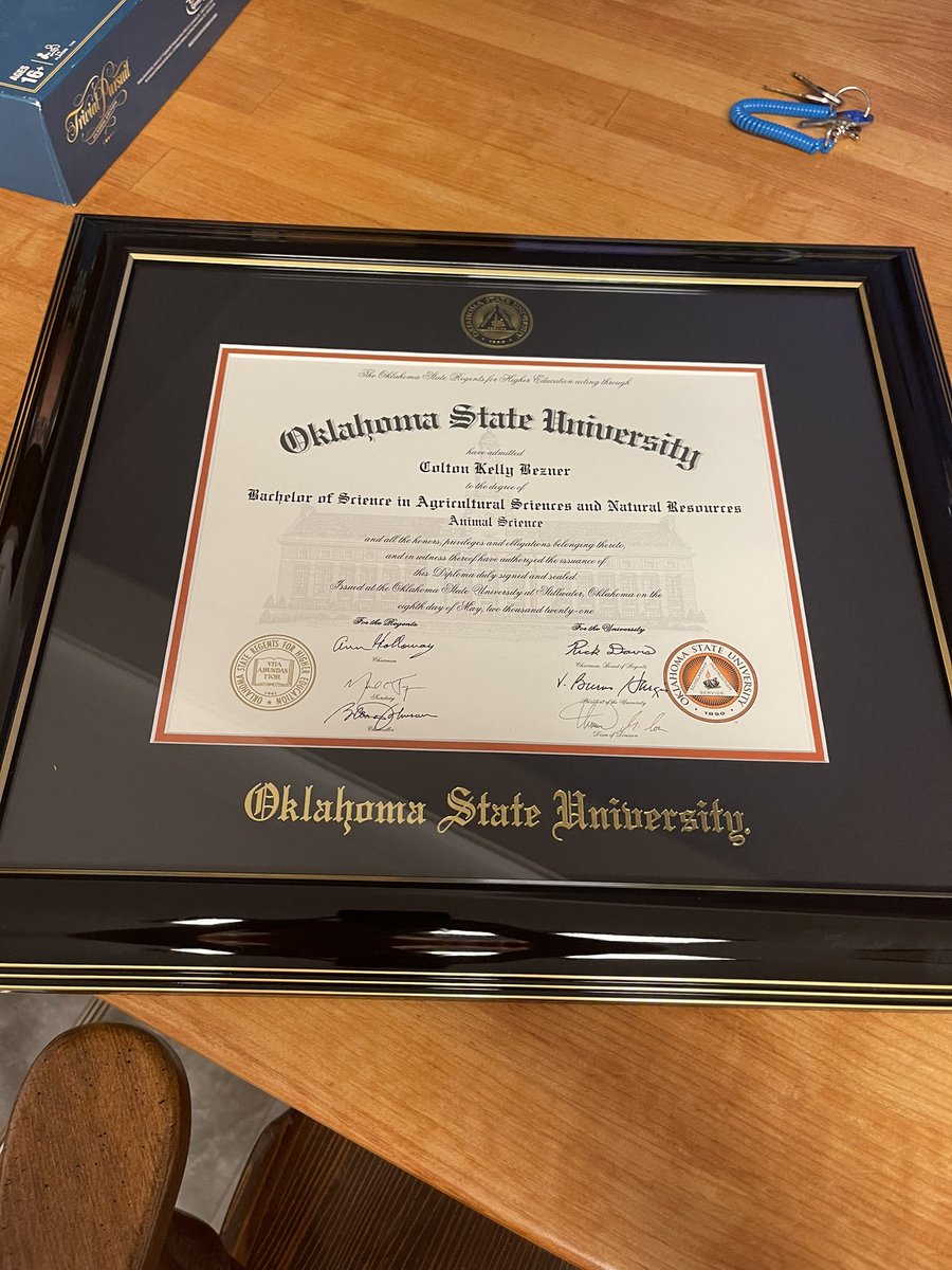 coltonbez99's tweet photo. Anybody know if I can return this thing? https://t.co/Q4bJ4e84qd