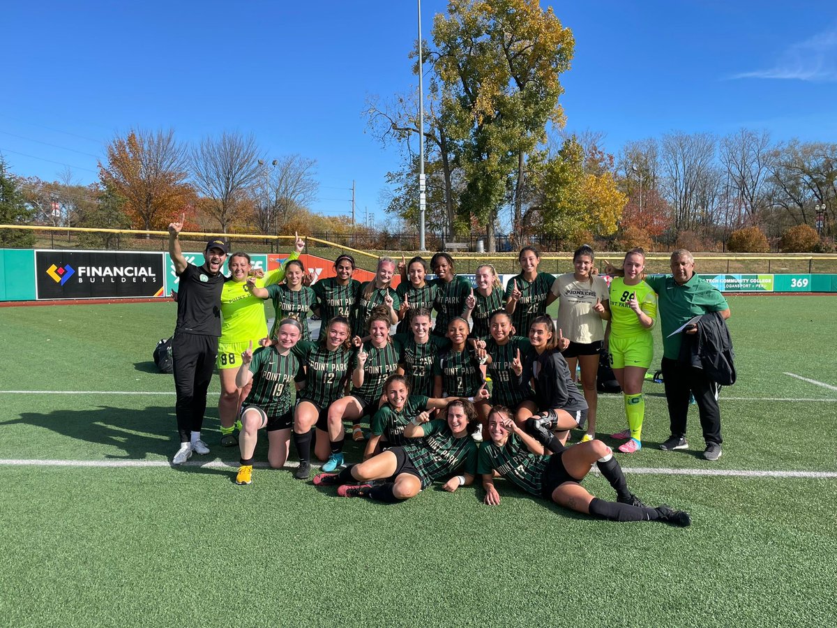 athena ♥ tweet media