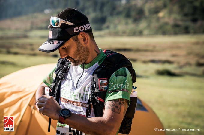 #Superesports | 🥁 SONEN ELS TIMBALS! Temps per l'@UltraEsports_ ! 🏃‍♂️ Xerrem amb @JordGamitron , qui disputarà la seva tercera 'Everest Trail Race' (@Everest_ETR ). ▶️ rac1.cat/directe