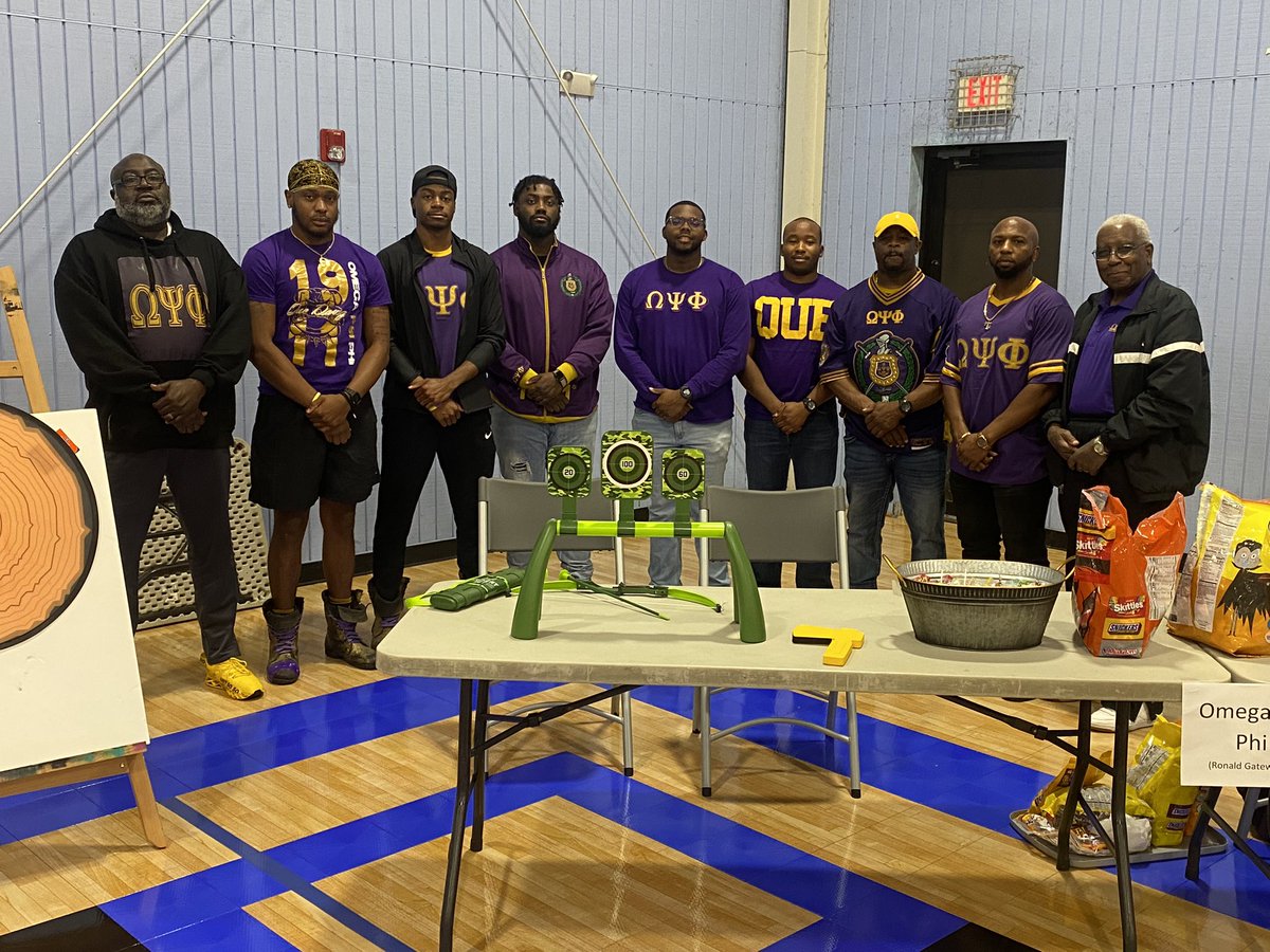 ProfessorTECH_'s tweet photo. S/O to #EtaXi grad chapter & #ThetaDeltaDelta MSU’s undergrad chapter of Omega Psi Phi for participating in the Fall Festival at the Boys & Girls Club! The kids had a great time! @OfficialOPPF #omegapsiphi #service https://t.co/wVFUQzL1va